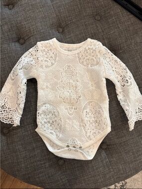 White Lace Long-Sleeve Baby One-Piece Bodysuit